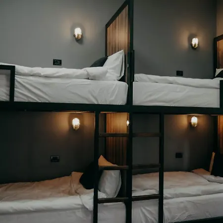 The Maze 호스텔 티라나