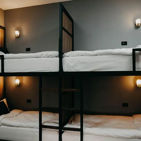 The Maze 호스텔 티라나