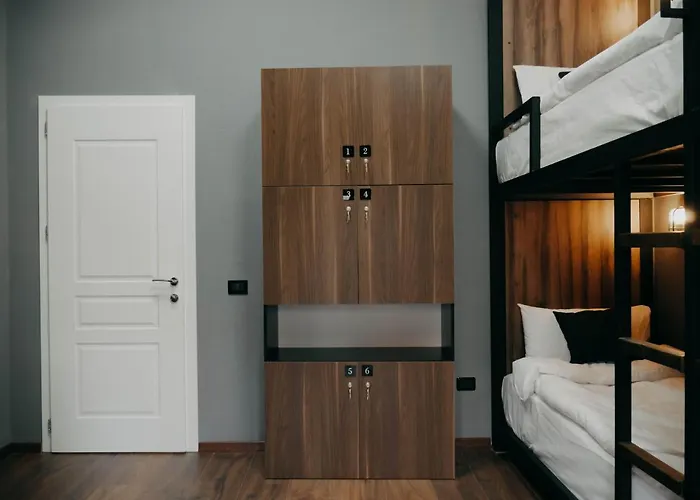 Hostel The Maze Tirana