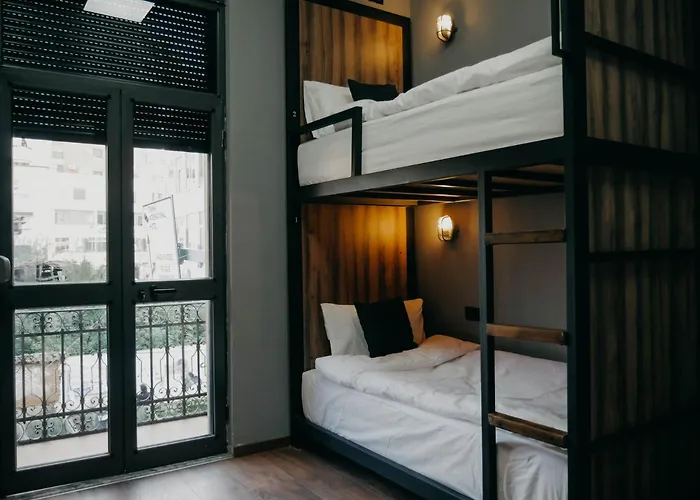 Hostel The Maze Tirana