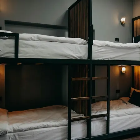 The Maze Vandrarhem Tirana