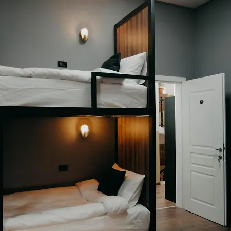 Hostel The Maze