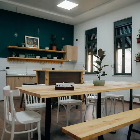 Hostel The Maze
